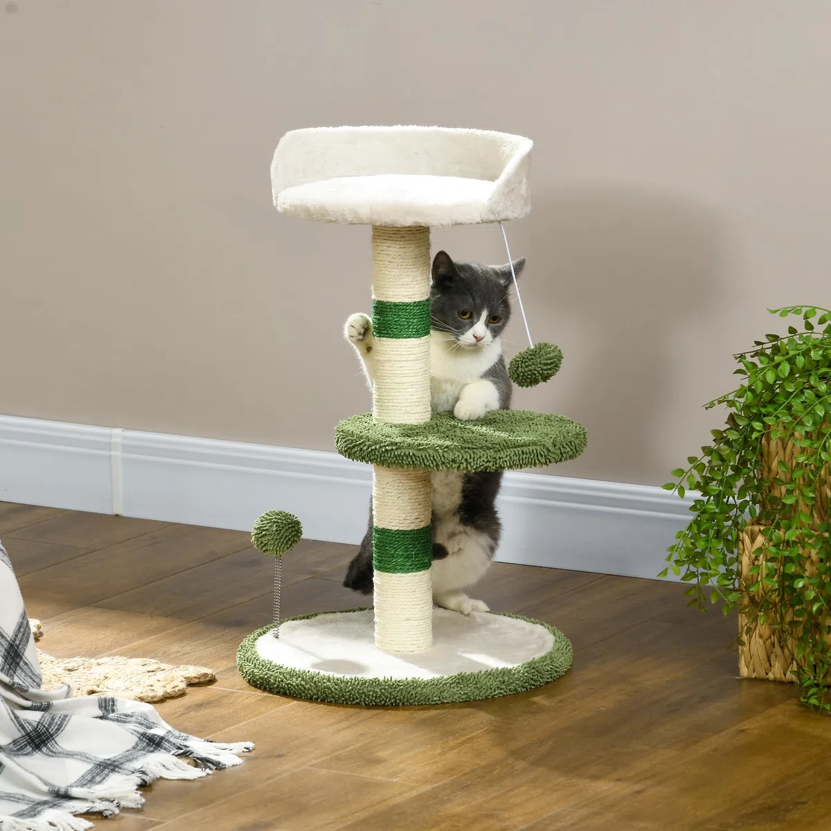 PawHut Albero Tiragraffi con Lettino per Gatti, 2 Palline, Piattaforma e Palo in Sisal, Palestra per Gatti con Rivestimento in Chenille e Peluche, Verde e Bianco