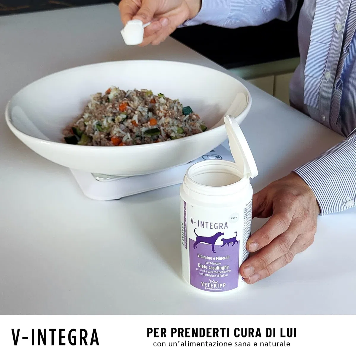 V-INTEGRA Renal 200g, Integratore Vitamine e Minerali per Bilanciare Diete Casalinghe di Cani e Gatti che Richiedono una Restrizione di Fosforo, Multivitaminico Cane e Gatto Made in Italy
