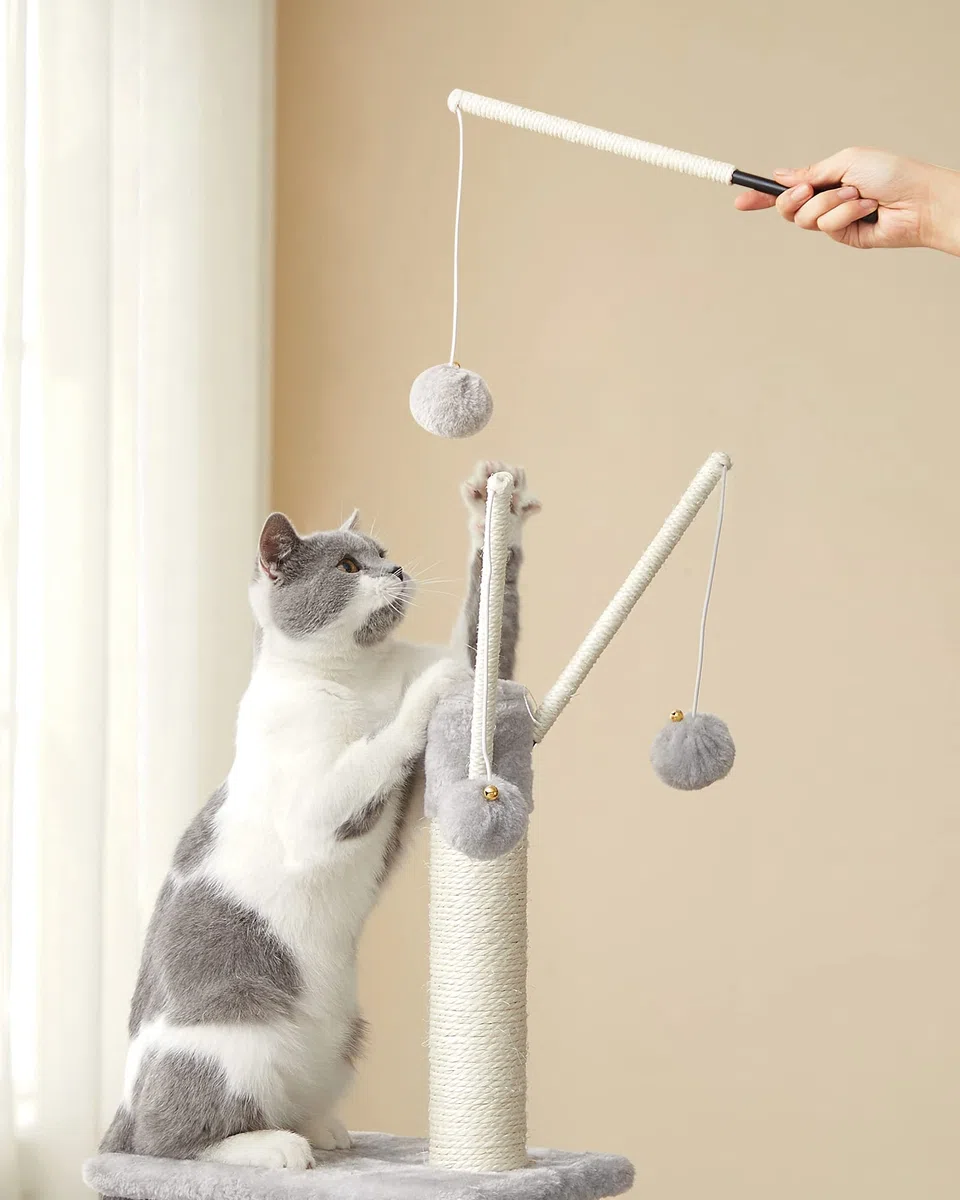 FEANDREA Tiragraffi per Gatti, Albero per Gatti, Grotta per Gattini Micini, Diversi Livelli di Peluche, 42 x 32 x 118 cm, Graffitoio, 3 Bastoncini Pompom Rimovibili, Grigio Chiaro PCT143W01