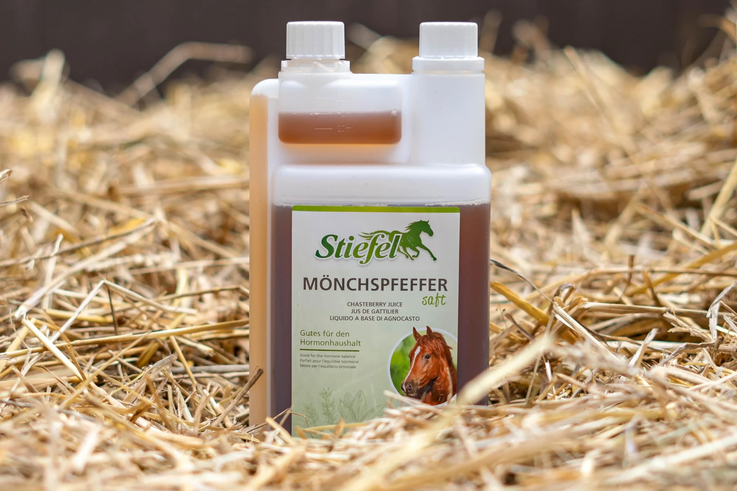 Stiefel Succo di pepe monaco | 1 l | Mangime complementare liquido per cavalli | Aiuto per problemi di rose, amore e cushing | Soluzione naturale per la regolazione degli ormoni