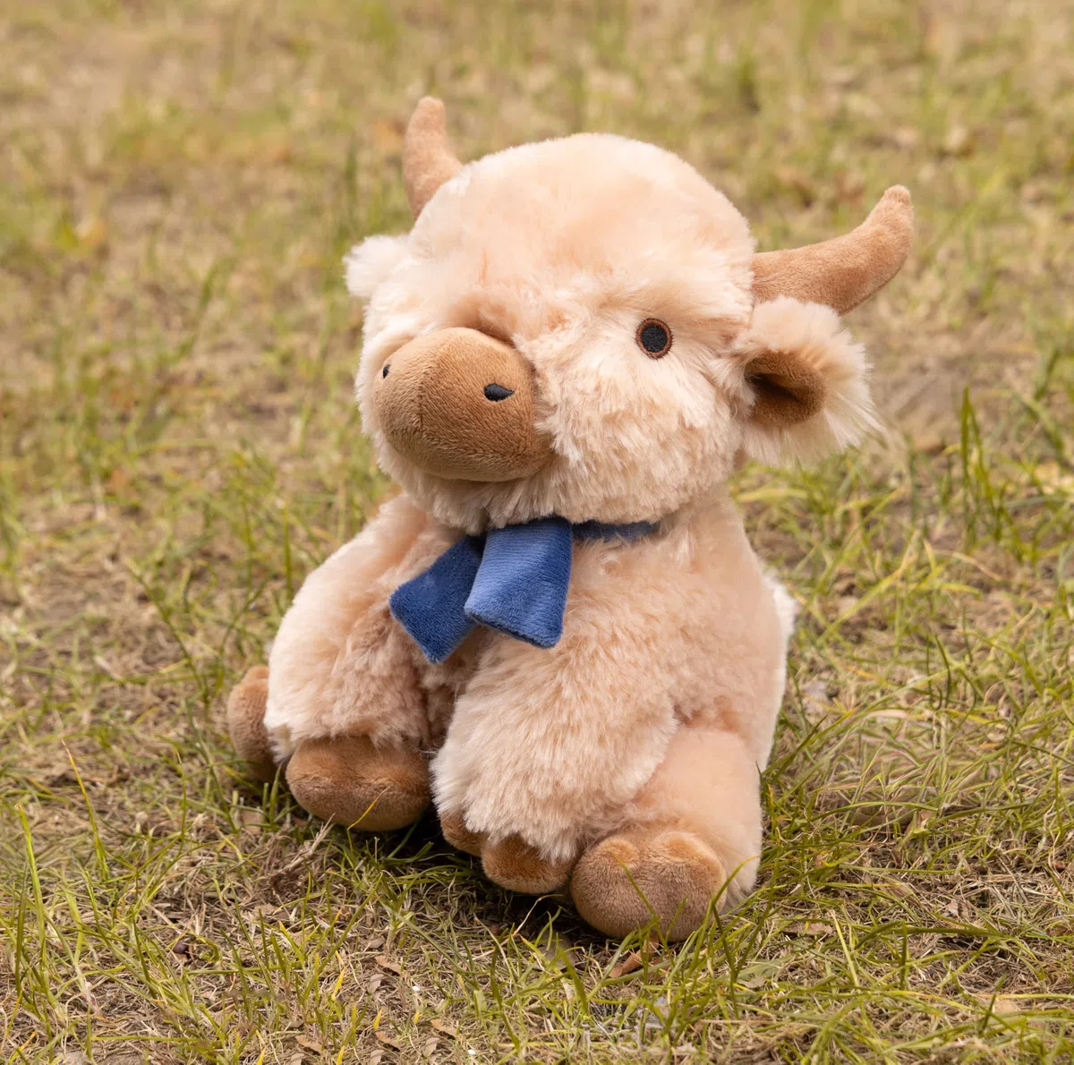 Fuzzl Mucca delle Highland - Peluche Interattivo con Squeaker per Cani