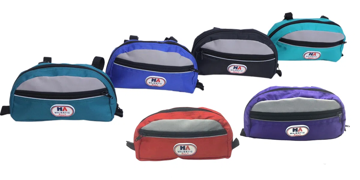 Majestic Ally Borsa per sella per cavallo, in nylon riflettente, impermeabile, per accessori per sella equina (verde cacciatore)