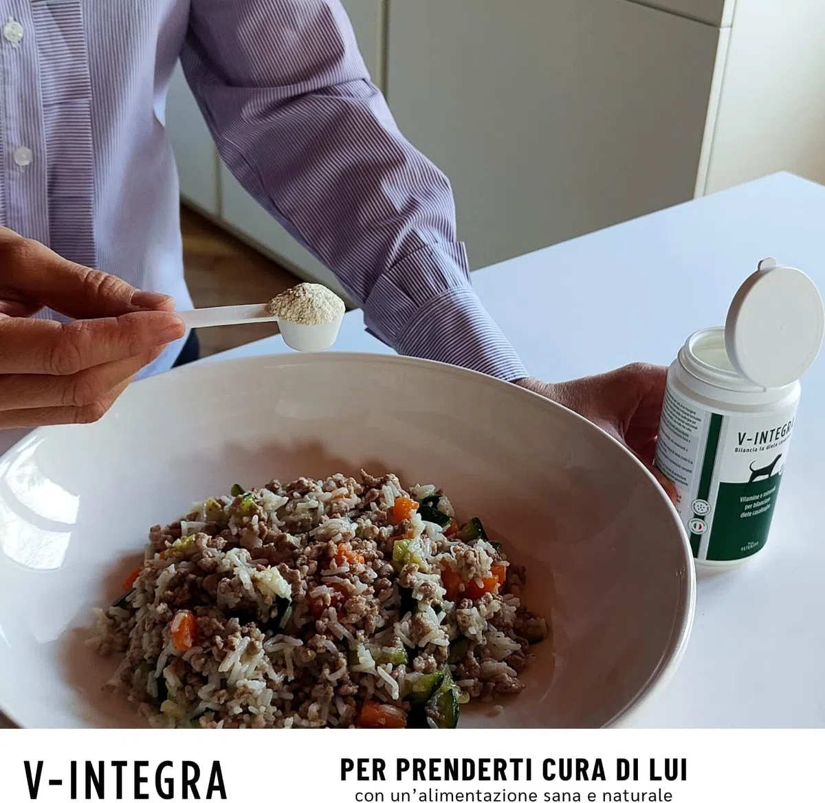 V-INTEGRA Cane Anziano 200g, Integratore Completo Ricco di Vitamine e Minerali per Dieta Casalinga e BARF, V Integra Multivitaminico Cane, Made in Italy