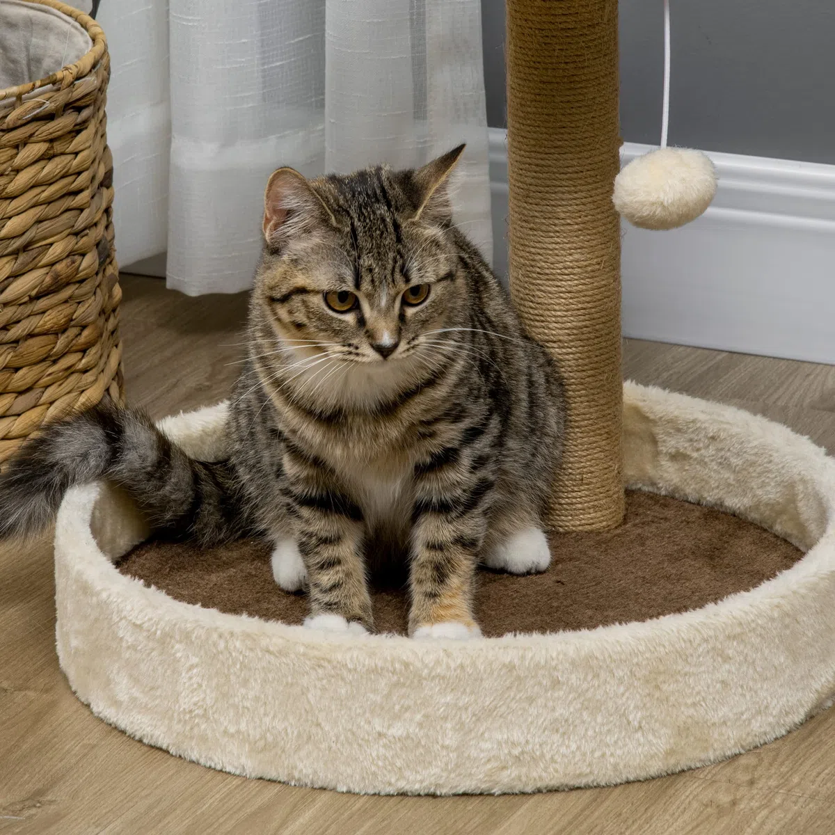 PawHut Albero Tiragraffi per Gatti da 5kg con Lettini e Pallina, Palestra per Gatti con Rivestimento in Peluche e Corda di Juta, 41x41x44 cm, Marrone e Beige