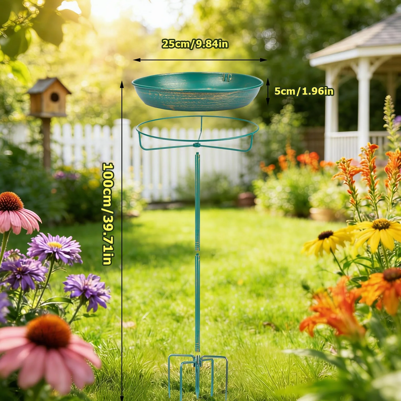 Mellbree Abbeveratoio per uccelli in piedi, 25 cm, grande bagno per uccelli con asta di seduta, multifunzionale per giardino, abbeveratoio per uccelli in metallo blu mare con decorazione dorata
