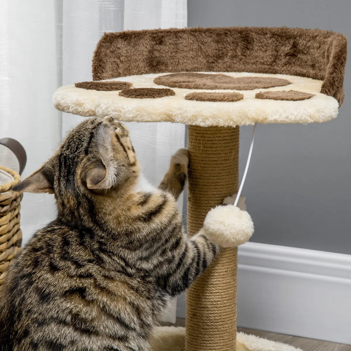 PawHut Albero Tiragraffi per Gatti da 5kg con Lettini e Pallina, Palestra per Gatti con Rivestimento in Peluche e Corda di Juta, 41x41x44 cm, Marrone e Beige