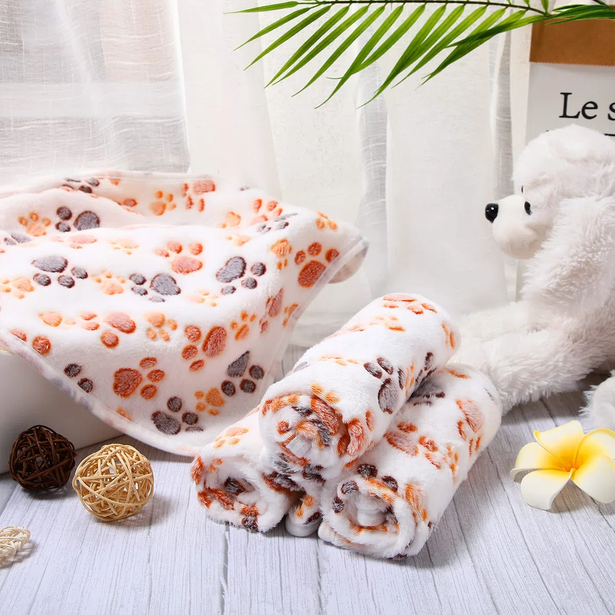 Tatuo 4 Copertine per Pet Cuccioli Coperte in Pile con Stampa di Zampe per Gatto Piccolo Medio Tappetini da Letto Caldi Morbidi per Dormire per Animali Cane(S,Bianco)