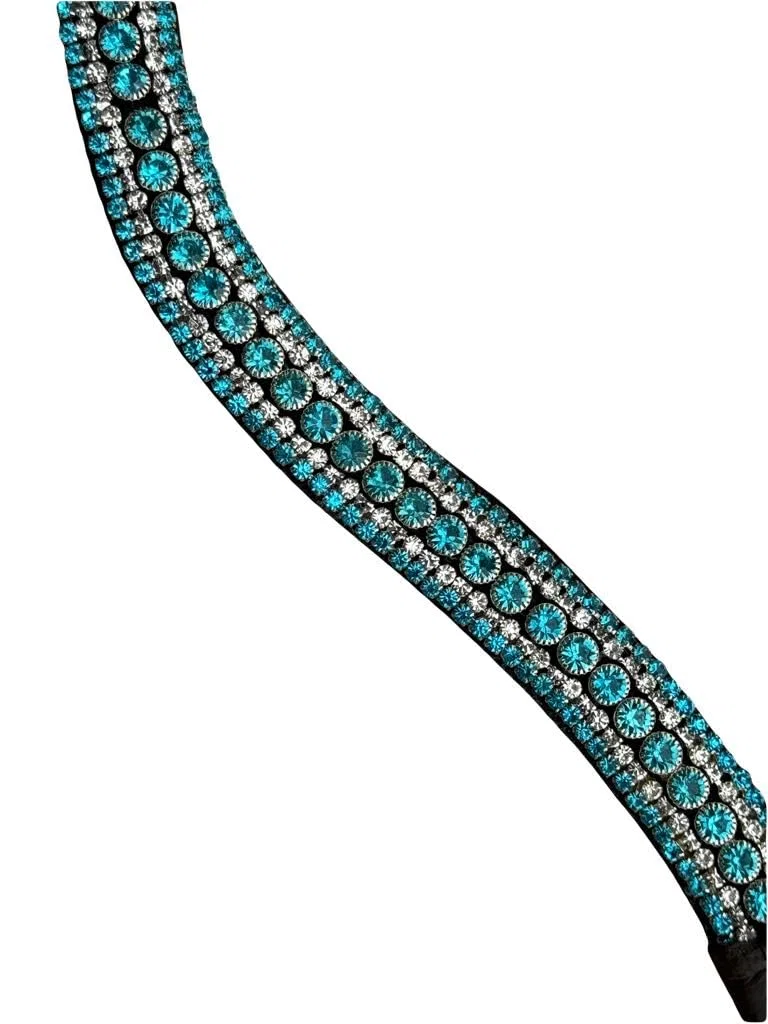 Bel frontalino ricurvo luccicante in cristalli color turchese