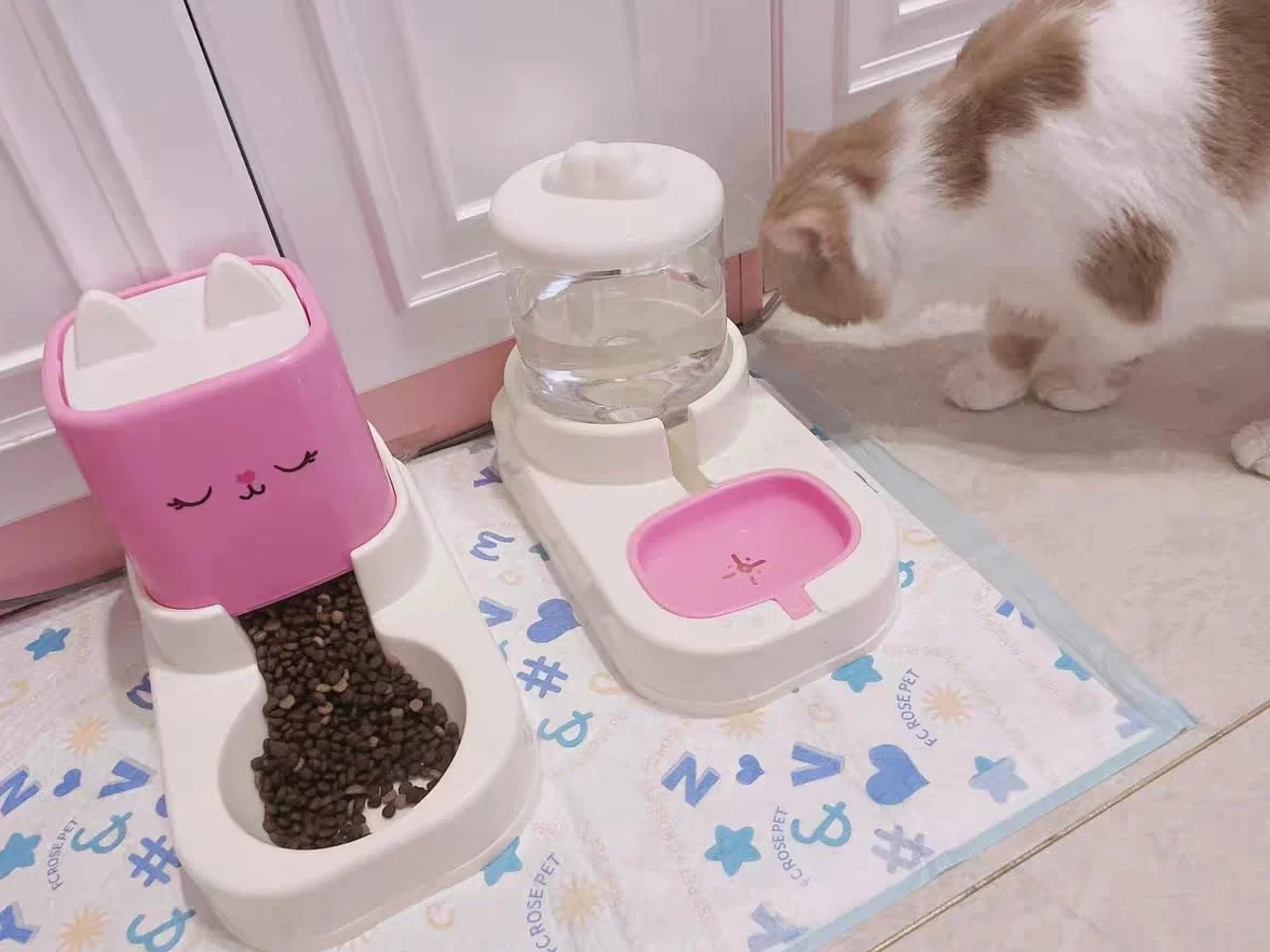 dispenser crocchette gatto,distributore cibo gatti, 2 ciotole con erogatore d'acqua 2,2 l + 1,8 l (rosa)