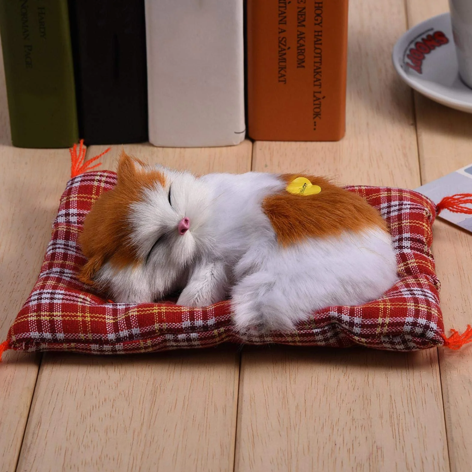 Simulazione Peluche Gatto Giocattolo, 4 Tipi Simulazione Peluche Gatto Peluche Giocattolo Sonoro Decorazione della Casa - per Bambini(Giallo + Bianco)