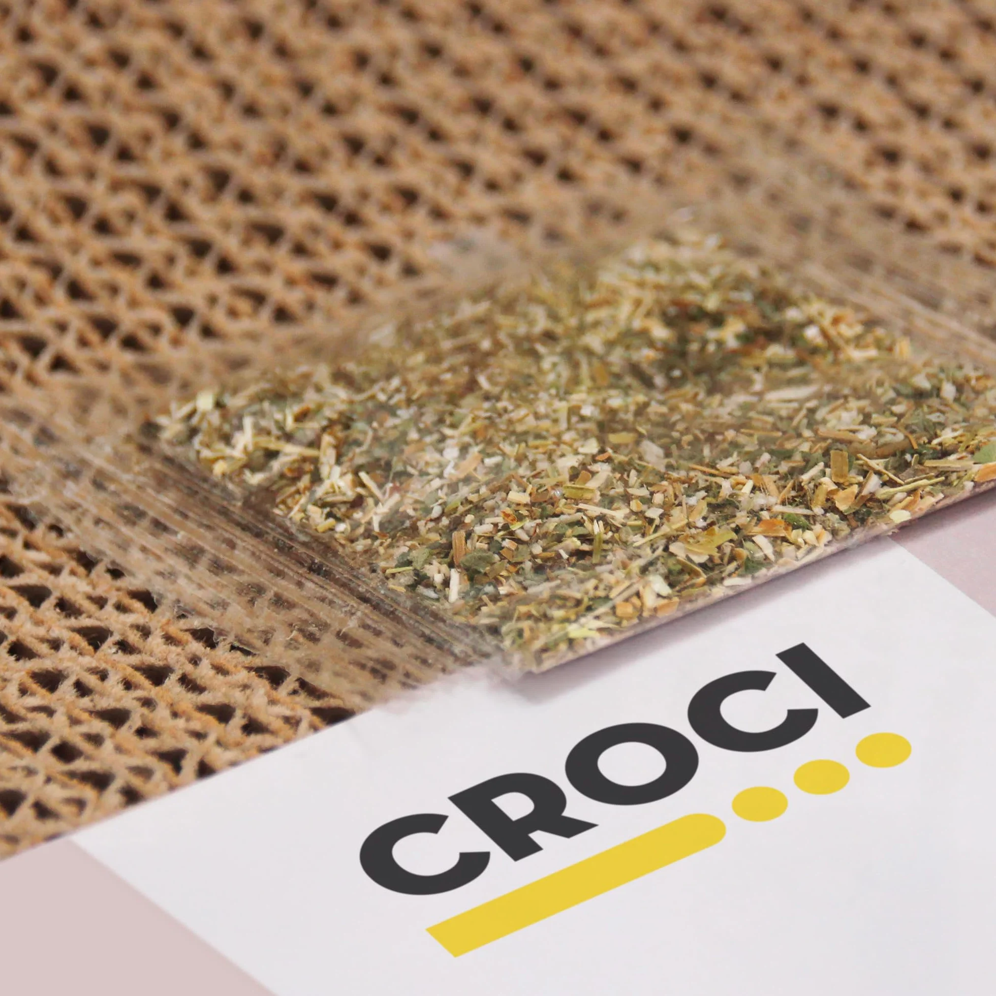 Croci -Tiragraffi per gatti in cartone, box chiuso con tiragraffi a 2 strati riversibili, tiragraffi per gatti adulti, a due piani, 50x38x35 cm