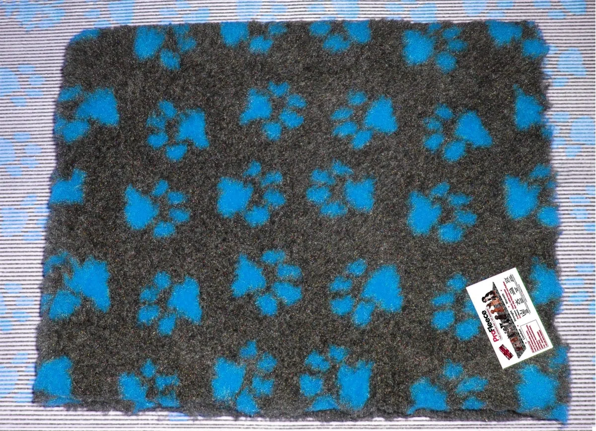 Profleece® NonSlip Vet Bedding Originale Tappeto per Cani e Gatti Incontinenti, Anziani, Malati cm 100x75 Termoisolante, Filtra i Liquidi, Mantiene il Pelo Asciutto. (Azzurro)